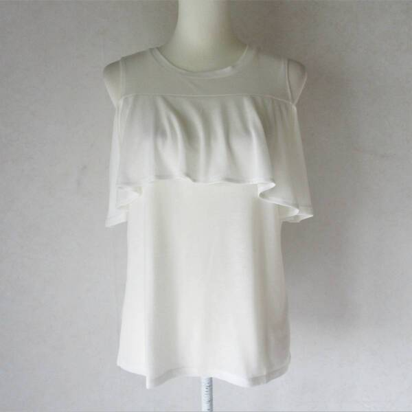 ☆新品☆価格2590円+税☆E hyphen world gallery イーハイフン☆オープンショルダーフリルトップス size F