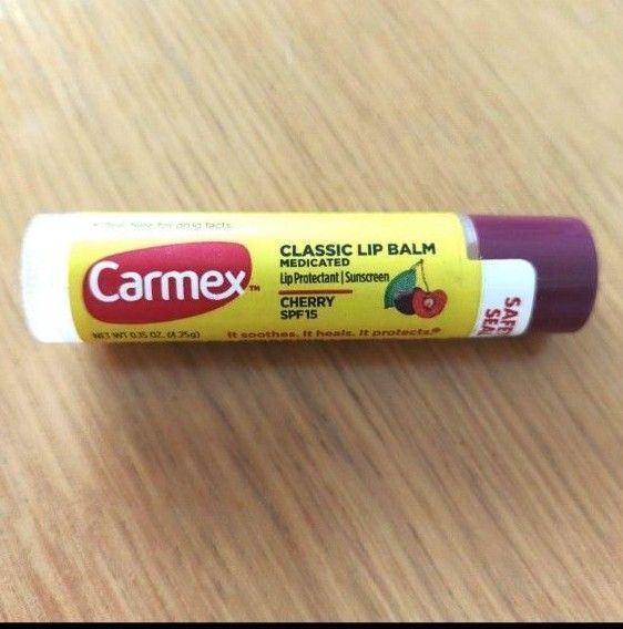 新品未開封Carmex classic lip balm