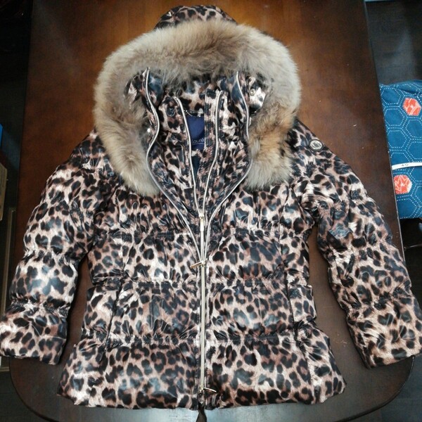 ESCADA laurel ヒョウ柄ダウンジャケット