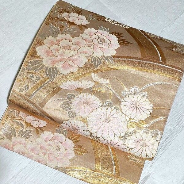 袋帯 六通 牡丹に菊 七宝紗綾形吉祥 シャンパンゴールド