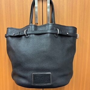 マークバイマークジェイコブズ、レザー製の黒いトートバッグ 美品
