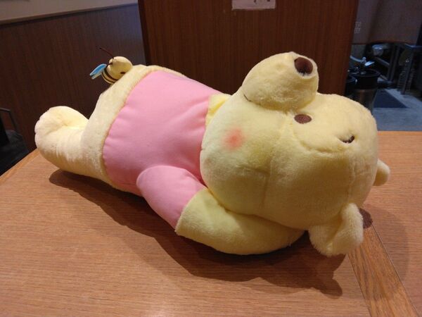 《中古》くまのプーさん 赤いほっぺ スーパーギガジャンボおひるねぬいぐるみ パステルカラーVer. 50㎝ c20/79