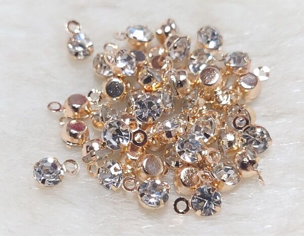 4mm1つカン付きストーンチャーム クリスタル☆50個 A級ガラス