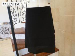 美品 ヴァレンティノ(VALENTINO)★黒ブラック　しっかり素材　3段フリルスカート　6　M相当