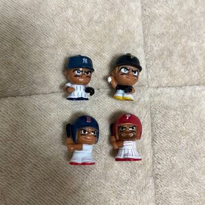 TeenyMates MLBミニフィギュアとパズルセット