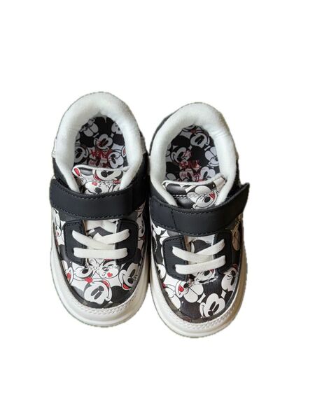 zara kids ミッキーマウス総柄スニーカー Disney