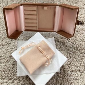 コンパクトジュエリー ボックス★アクセサリー 収納 ・ベージュ 合成皮革