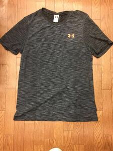 アンダーアーマー under armor Tシャツ 半袖 メンズファッション Ｌサイズ スポーウエア 【4672】F