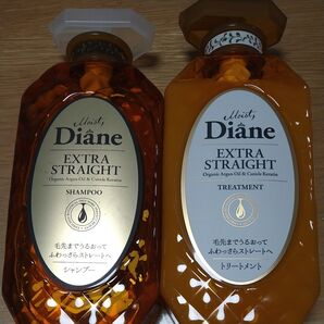 モイストダイアンエクストラストレートシャンプートリートメント本体セット