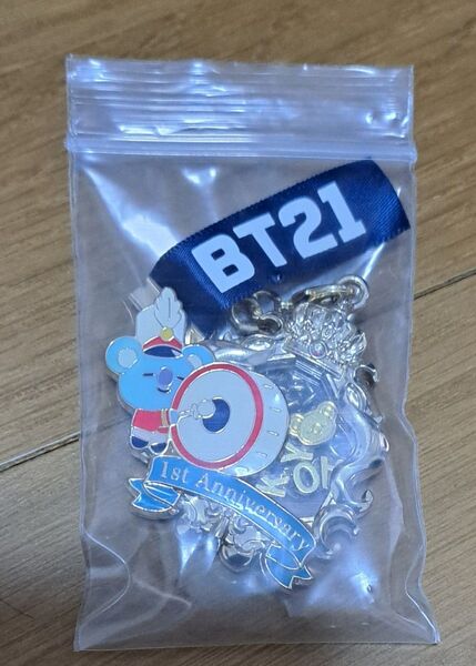 BT21 メタルチャーム KOYA