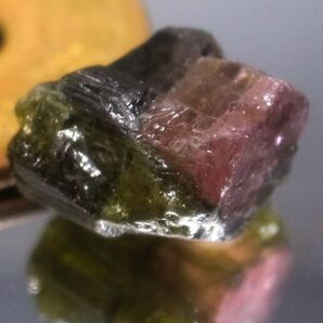 【F28】 天然バイカラートルマリン原石 ブラジル産 8.99ct