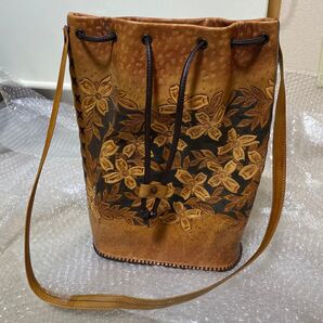 【値下げ】革製 ショルダーバッグ