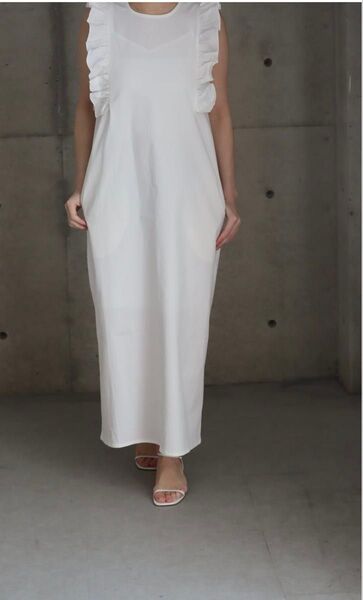 ella frill dress (white)フリルドレス 新品未使用 M