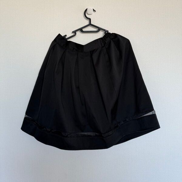 黒 フレアスカート ひざ丈 ゴム入り ブラック