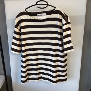 MARGARET HOWELL メンズTシャツ ボーダー アイボリーブラック Mサイズ