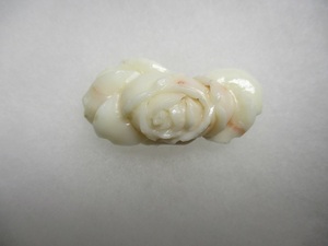 （915）　珊瑚　「薔薇」　10.62ｇ　帯留