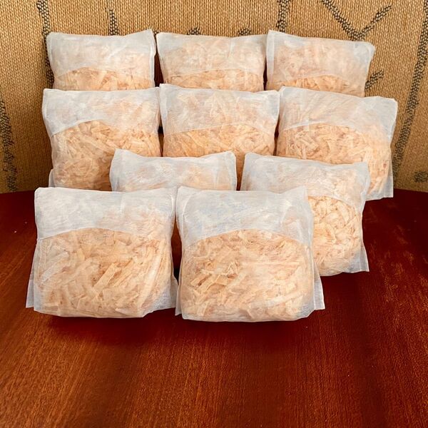 37 削りたてをお届けします 国産 ヒノキチップ ひのきおがくず 檜チップ 香り袋 おがくず10袋