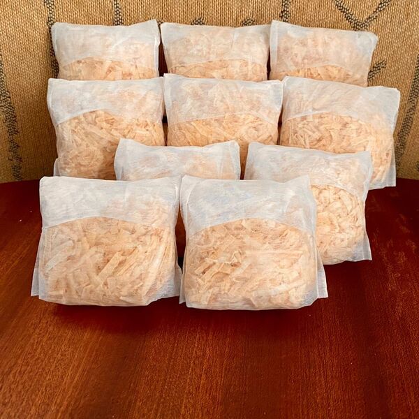 37 削りたてをお届けします 国産 ヒノキチップ ひのきおがくず 檜チップ 香り袋 おがくず10袋