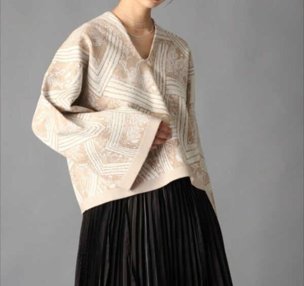 【美品】HARE 東京コレクション 和柄 総柄 Vネックニット