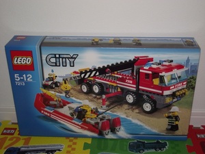 未開封 レゴ LEGO シティ オフロード消防自動車と消防艇 7213