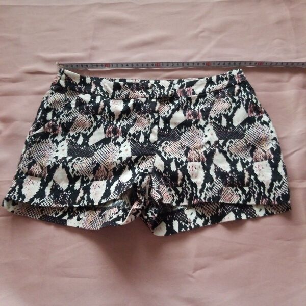 H&M ショートパンツ ピンク黒