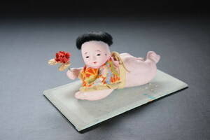 古い人形 検索用語→A10内日本人形御所人形御所這子人形ハイハイ人形