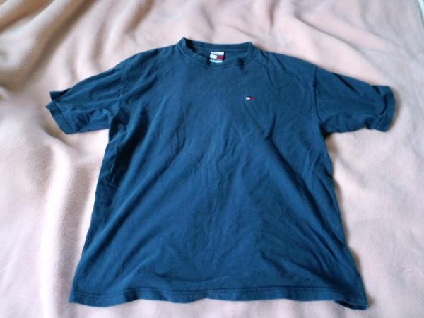 トミー TOMMY HILFIGER サイズM Tシャツ紺色