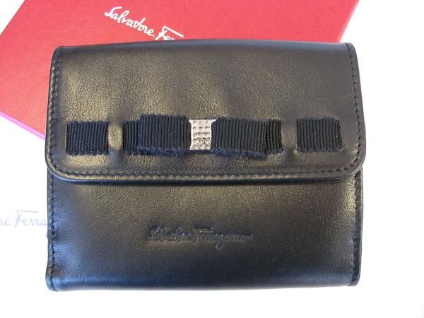 ★お値下げ★新品本物Ferragamoフェラガモ★リボン財布ブラック