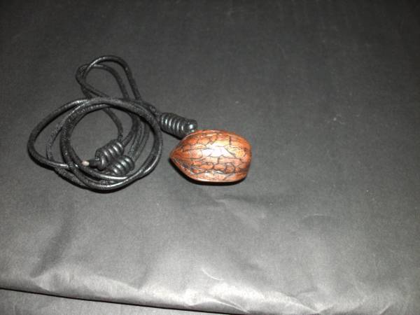 Walnut wiped lacquerware pendant (by Takashi Mizobata), Handmade, Accessories (for women), necklace, pendant, choker