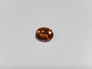 天然コニャックファンシー色トルマリン　4、484 Ct　　ルース　3579