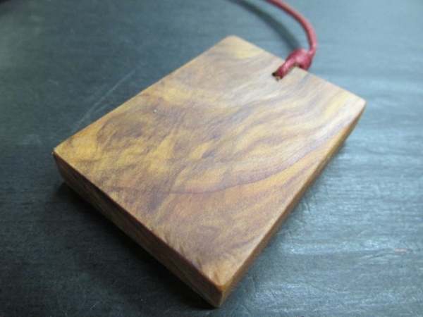 Echizen cedar burl oil finish pendant: c-1, Handmade, Accessories (for women), necklace, pendant, choker