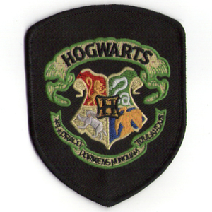  Harry *po taho gwa-tsu magic .. school embroidery badge 