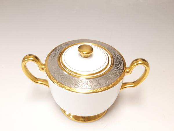 大倉陶園 金色金蝕ぶどう唐草 シュガーポット 美品 SW85-26
