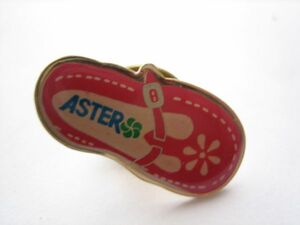 aster アスター 靴　バッジ　シューズ　