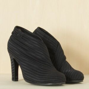  rare united nude bootie black nylon 36