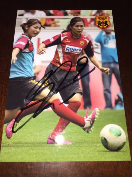 Foto original autografiada de INAC Kobe Nahomi Kawasumi ⑥, fútbol, Recuerdo, Bienes relacionados, firmar