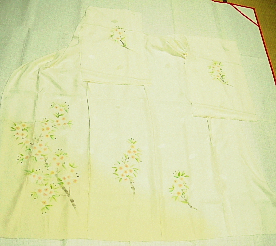 ◆Tango 900 Sakura Silk [Sakura] Hand-painted feather-patterned undergarment ◆Cream◆, Women's kimono, kimono, Long undergarment, Untailored