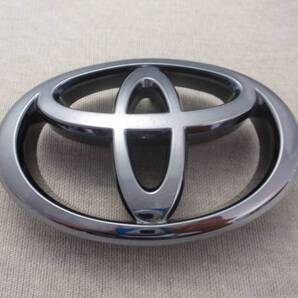 7トレジャー 【 トヨタ 30系 前期/後期 セルシオ TOYOTA 30系 CELSIOR 】 プラチナ ブラック エンブレム フロント トヨタマーク