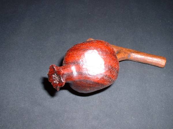 Pendentif grenade en bois de rose (la plus belle variété de coing chinois), Fait main, Accessoires (pour femmes), collier, pendentif, foulard