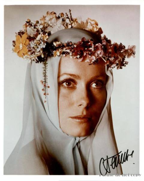 カトリーヌ・ドヌーヴ　直筆サイン入り写真 Catherine Deneuve カトリーヌ ドヌーヴ 直筆サイン PHOTO
