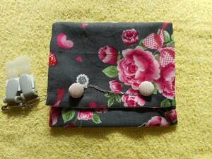 * hand made * movement pocket * strawberry &. flower /11*