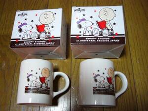 Snoopy Cute Mug White Mite White Interior также может продавать розы с неиспользованными коробками.