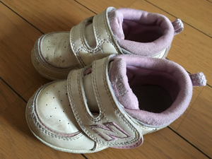 NB New balance * baby sneakers white × pink * size 13.