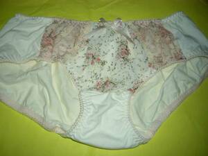  pants shorts bread tea LL size lustre exist white front side is pretty pink floral print ....... popular design femi person . goods exist one sheets 