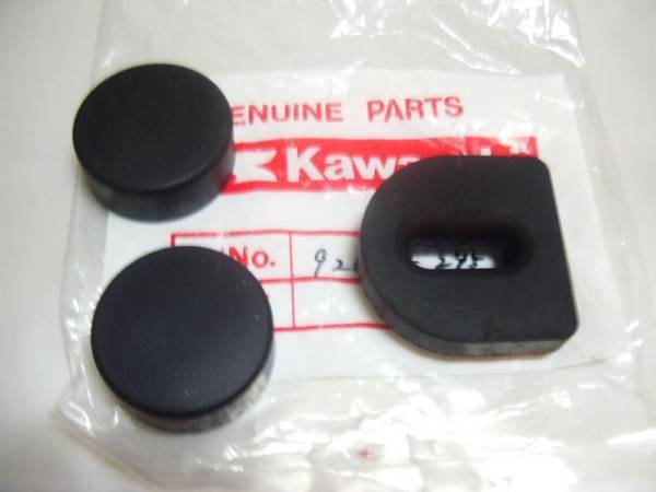 ペイペイ)KZ400B Z400T KZ440用新品タンクのゴムK2