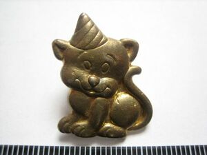 ヴィンテージ ピンバッジ　子猫　金　ゴールド