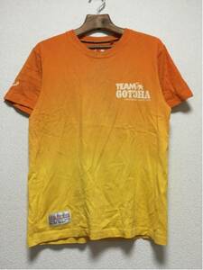 [ prompt decision old clothes ]GOTCHA/ Gotcha / T-shirt / short sleeves / Logo / gradation / orange × yellow /M size 