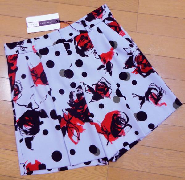 新品86%OFF マックスマーラ Max Mara デザインショートパンツ ブルー 42サイズ