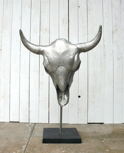 アルミ製? 鋳物 バッファロー スカル 牛 頭骨 頭蓋骨 オブジェ 美術 工芸品 インテリア アート 美術品