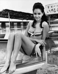 1967年 映画　『007は二度死ぬ』 浜 美枝 フォト 写真 3枚付き